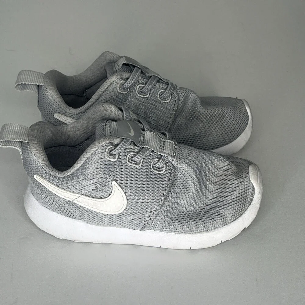 Nike Boys 6c Gray
